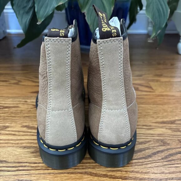 Dr. Doc Martens 1460 Savannah Tan Tumbled Nubuck Suede Boots Womens 9 Mens 8 - Picture 2 of 6